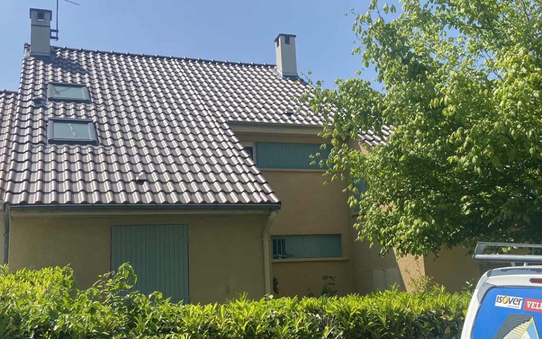 Réfection et isolation de toiture avec remplacement de gouttières et de velux à Saint-Rémy-lès-Chevreuse